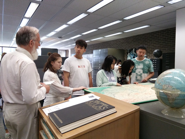 【0638太阳集团官网NIU荣誉生项目专题报道五】求同存异,消除“刻板印象”