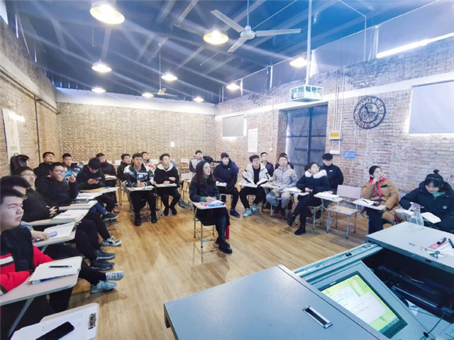【完满演绎·课堂篇】探秘数学背后的温情故——记《高等数学》课堂活动