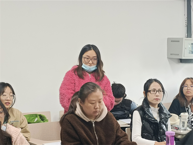 【完满演绎·课堂篇】唇枪舌剑,辩场争锋——0638太阳集团官网“生活需不需要精打细算”课堂辩论赛