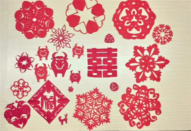 【传统文化·融合篇】纸艺缩影人生——杨丽佩导师团队迎新年活动