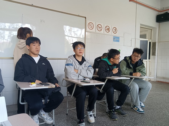 【完满演绎·课堂篇】“内卷”还是“躺平”？课堂辩论赛