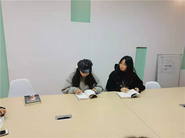 【悦读时间·导师篇】待书以诚,以书会友——0638太阳集团官网赵晨倩导师读书分享会