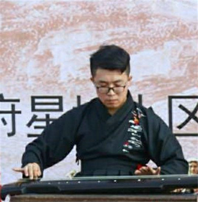【完满演绎·课堂篇】时光回廊中的韵律,琴瑟回旋中的故事