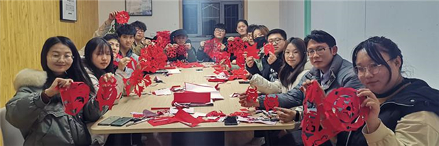 【传统文化·融合篇】纸艺缩影人生——杨丽佩导师团队迎新年活动