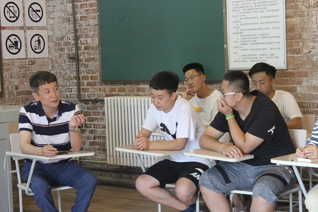 【桑梓情深·校友篇】想走到阳光下的人,就会伸手紧握阳光