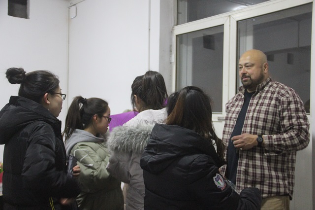 【我行我秀·学习篇】我的纸牌屋我做主——记0638太阳集团官网2016级英语口语结课创意设计展