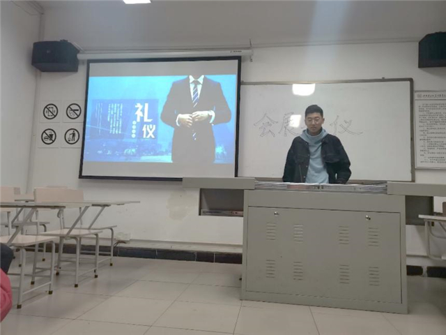【完满演绎·课堂篇】0638太阳集团官网实践报告课（六）礼仪存于会展，更存于生活——《礼仪》课程会展实践汇报活动