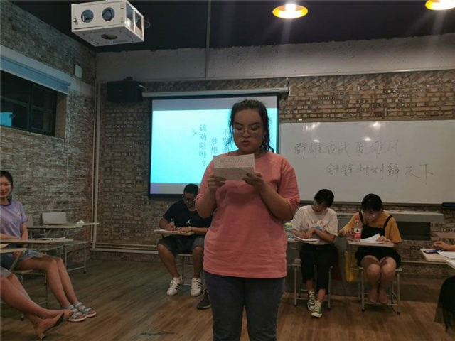 【完满演绎·课堂篇】群雄舌战展雄风 针锋相对辩天下——《演讲学》辩论赛活动成功举办