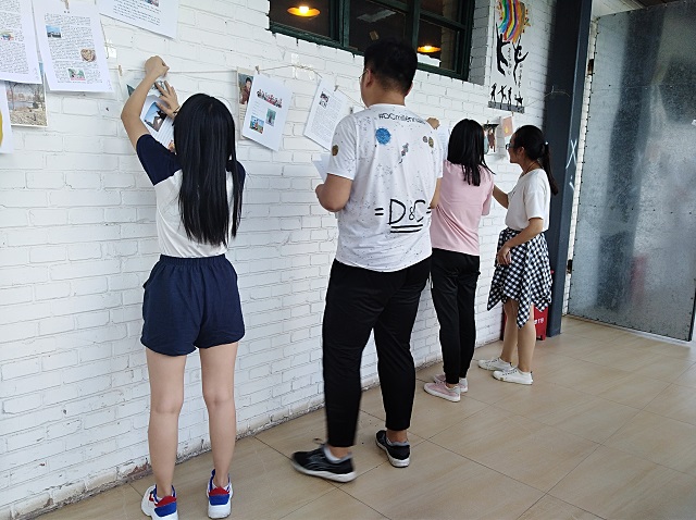 【完满演绎·教学篇】56个民族 56朵花——记0638太阳集团官网《社会学概论》课堂活动