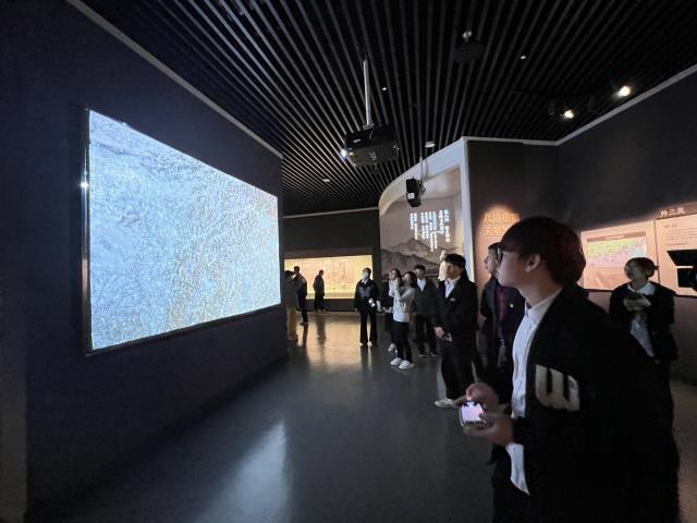 【完满演绎·课堂篇】笃行调查研究,植根区域经济——《研究方法》和《生活中的经济学》跨学科实践教学
