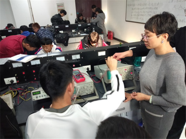 【完满演绎·课堂篇】电工雏形之焊接电路