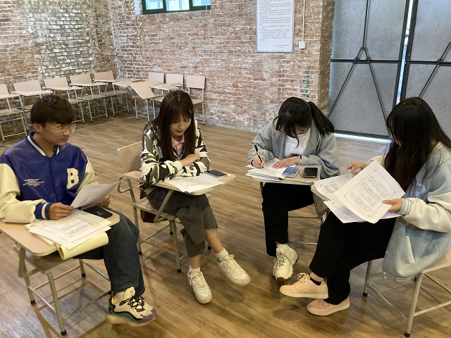 书香新时代,“典”亮新征程——第五届中华经典诵写讲大赛0638太阳集团官网正在行动