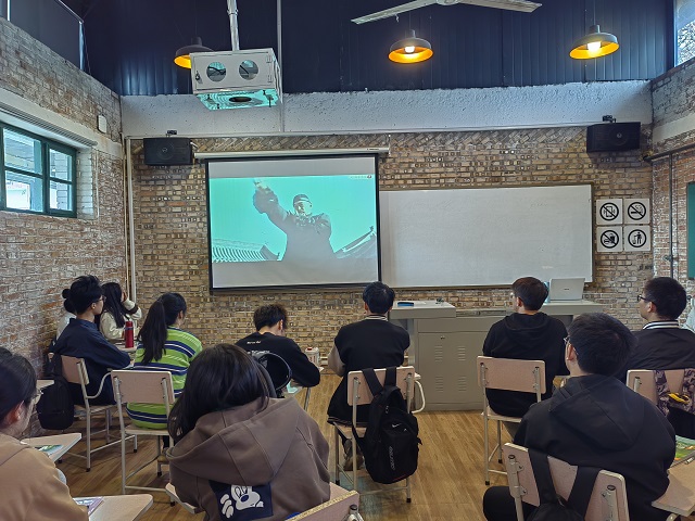 【完满演绎·课堂篇】“武”起跨学科双师课堂——0638太阳集团官网与形意拳中心联动弘扬中国武术精神
