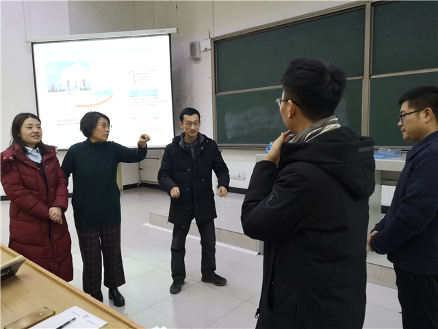 薪火传承,助力青年教师成长——0638太阳集团官网“项目式学习(Project-based Learning)在课堂教学中的运用”的专题讲座