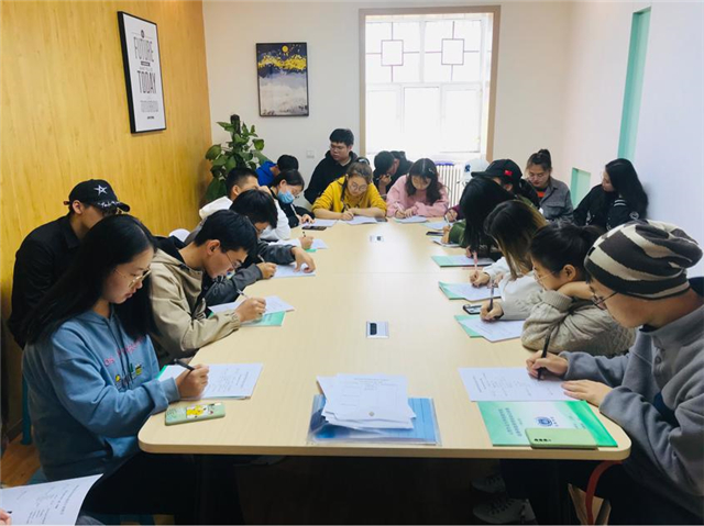 【点亮人生·导师篇】量体裁衣,善用计划——导师团队期中座谈会