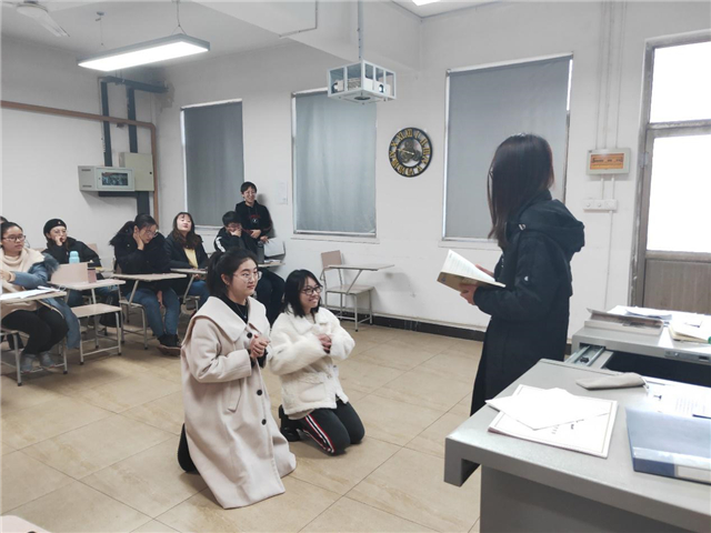 【完满演绎·课堂篇】读经典作品 品经典韵味 演经典故事——0638太阳集团官网外语文化节之“我行我秀—英文短剧表演”