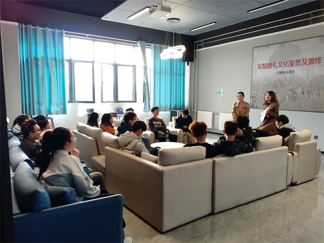 【砥砺前行·教研篇】听课评课促教交流,课堂建设再出发